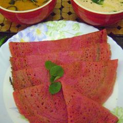 A picture of Beetroot Dosa.