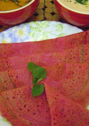 A picture of Beetroot Dosa.