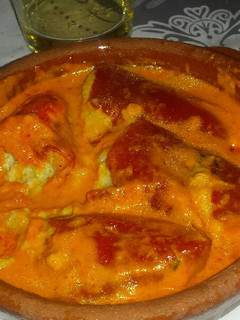 Una foto de Pimientos del piquillo rellenos de brandada de bacalao