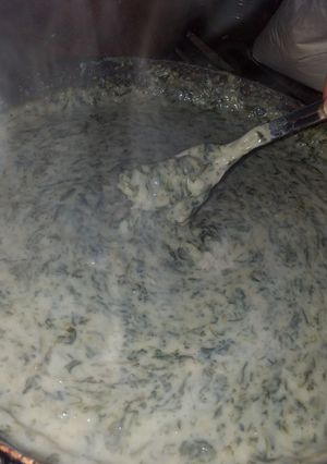 Una foto de Salsa chilena, salsa blanca con espinaca, salsa apta diabéticos