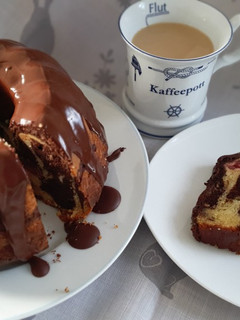 Marmorkuchen mit Cheesecake- u. Kirschfüllung Rezepthauptbild