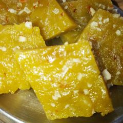 A picture of Tirunelveli halwa(wheat flour halwa).