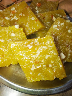 A picture of Tirunelveli halwa(wheat flour halwa).