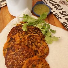 A picture of Jowar Mini Uttapam.