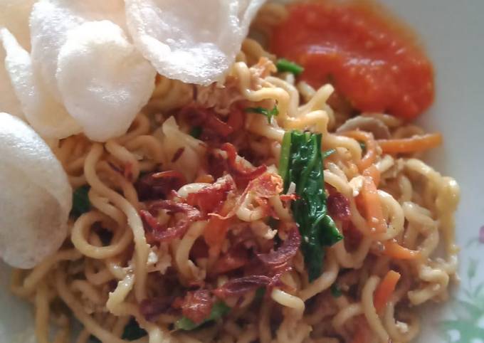 Bagaimana Menyiapkan 040. Mie Goreng Sederhana Anti Gagal