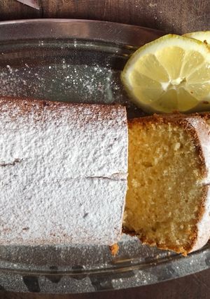 Una foto de Budín de limón 😋