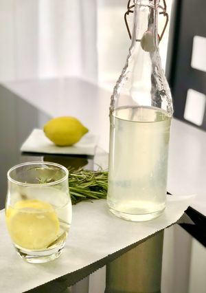 Une photo de Infusion thym-citron