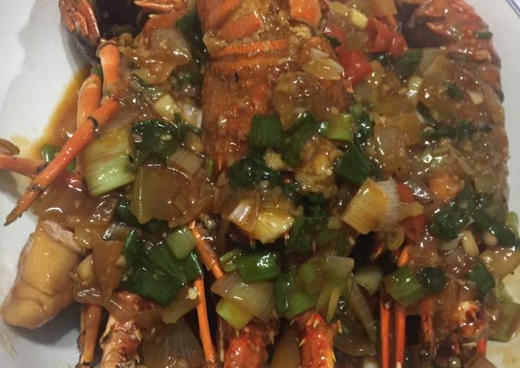 Langkah Mudah untuk Membuat Lobster Saos Padang Anti Gagal