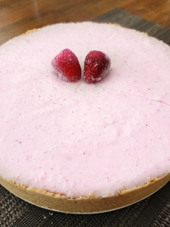 Una foto de Cheesecake de frutillas fácil