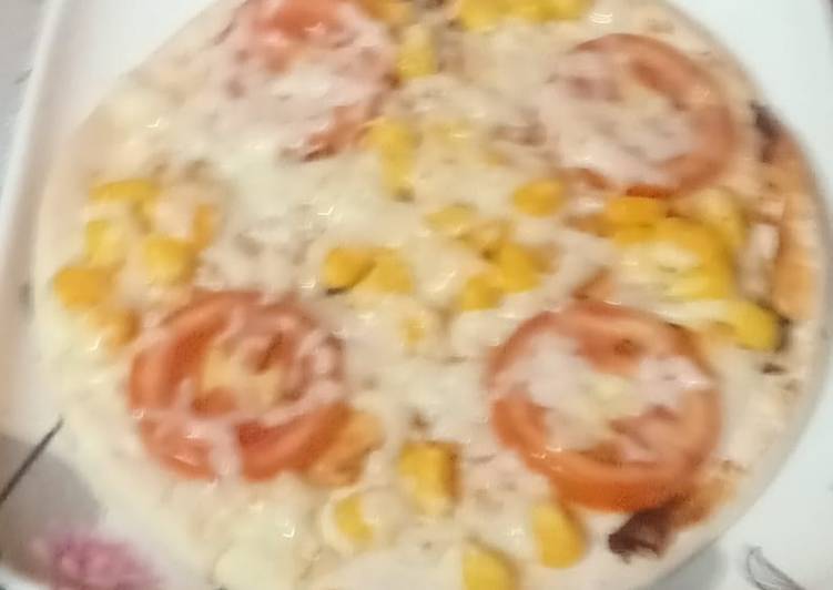 Cheese corn pizza