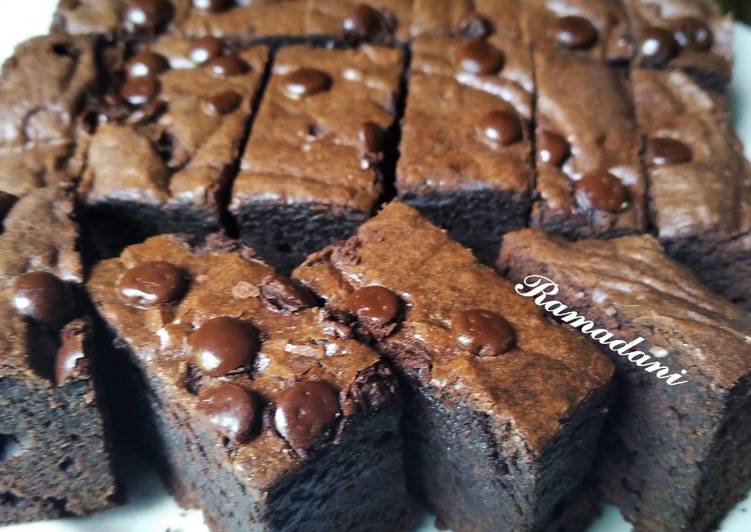 10 Resep: Brownies panggang nyoklat 💕 Anti Ribet!
