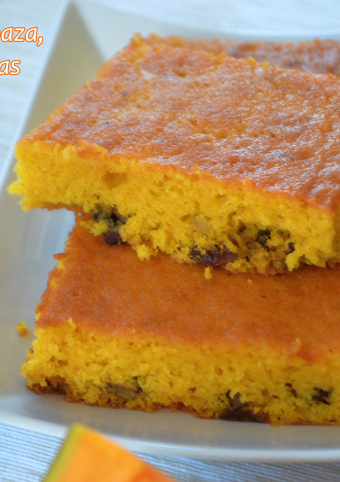 Una foto de Tarta de calabaza, nueces y pasas. (Thermomix)