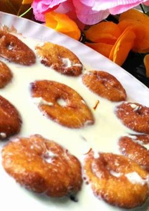 A picture of Rasabali (A famous Oriya sweet).