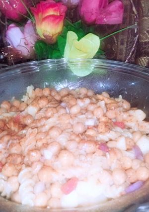 A picture of Macroni chat.