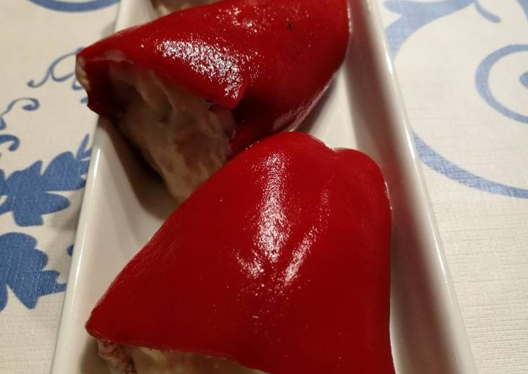 Piquillos rellenos de ensaladilla