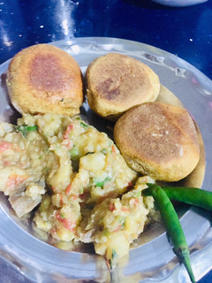 A picture of Bhati chokha.