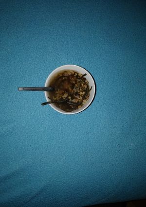 Hình của món Chè đậu xanh có vỏ và rong biển.