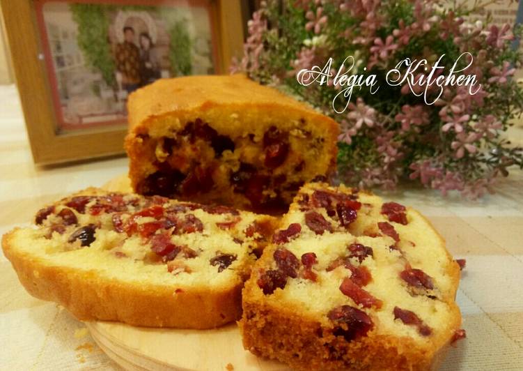 29. Cranberry butter cake