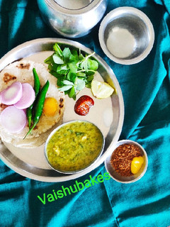 A picture of Jolada Rotti / Jowar Roti Karnataka Special.