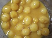 A picture of indian dessert balls