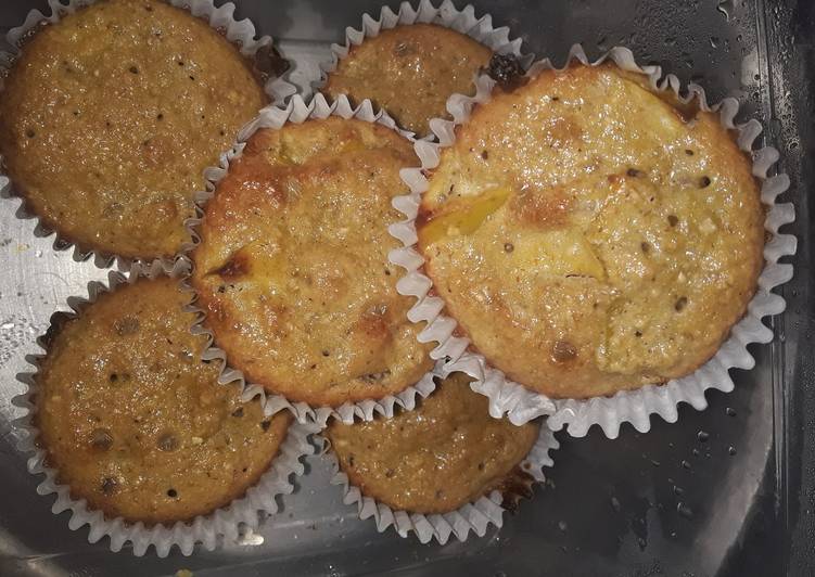 Recipe of Speedy Oatmeal Apple Muffins