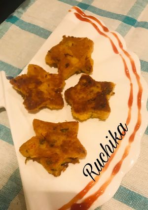 A picture of Paneer and vegetables cutlets.