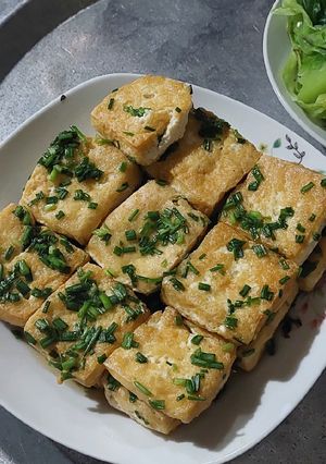 Hình của món Đậu rán tẩm hành.