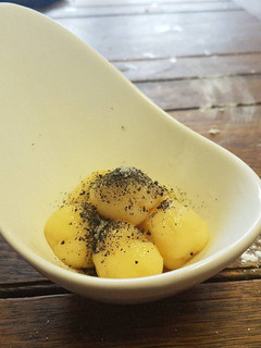 A picture of Gnocchi Dessert / Mango Dango.
