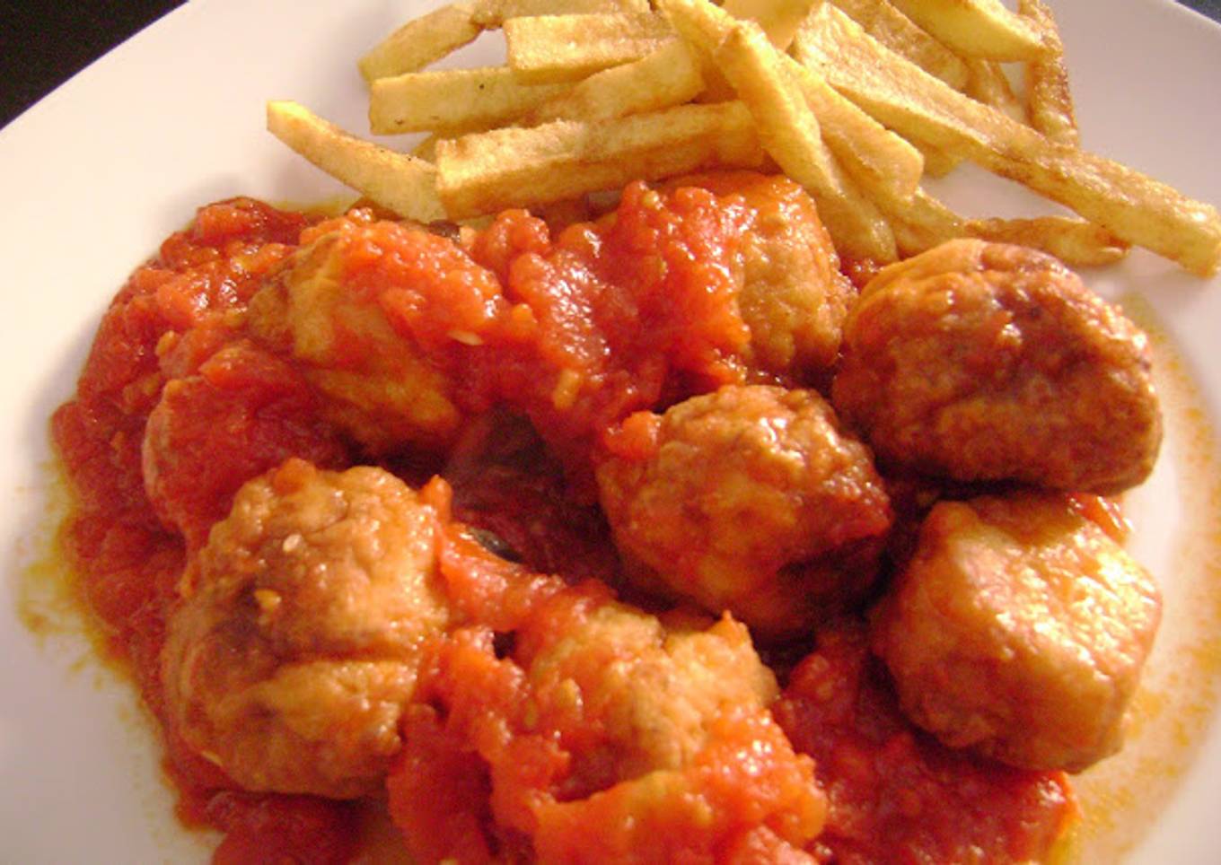 Albóndigas de Pollo y Pavo con Tomate
