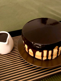 A picture of Boston Cream Pie.