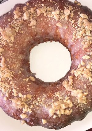 Una foto de Bizcocho esponjoso de limón y almendras