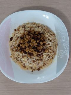 عکسی از دستور عدس پلو با چرخ کرده و کشمش