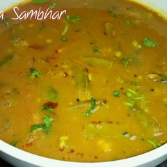A picture of Vendakka Sambhar.
