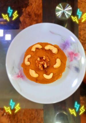 A picture of Atte ka halwa.