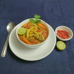 A picture of Veg thupka.