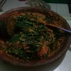 A picture of Rujak kangkung asam manis.