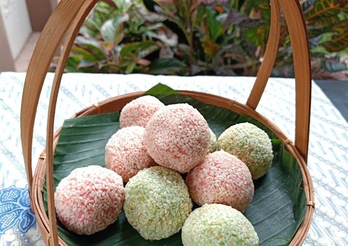 Resep Mochi Wijen Isi Kacang Tanah Oleh Isnawati Cookpad