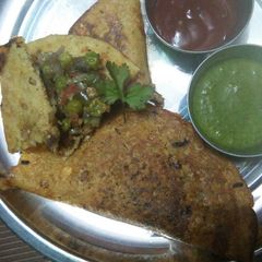 A picture of Stuff moog dal chilla.