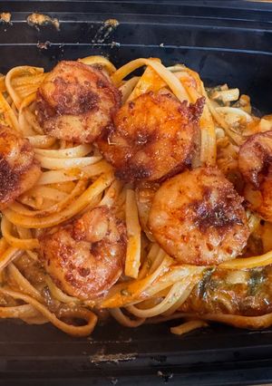 A picture of Creamy Spicy Shrimp Linguine with Spinach & Mushroom.