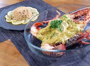 Foto resep Bahamian Curry Lobster & Rice and Peas ala Chef Juna