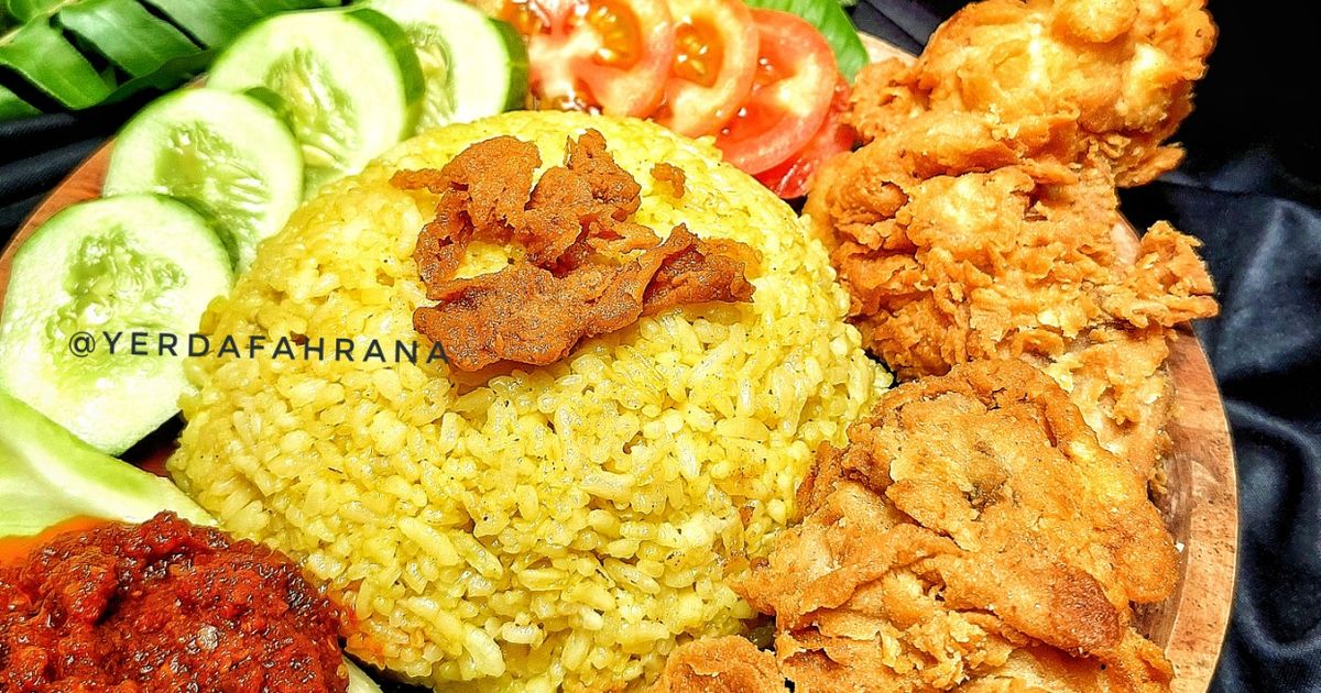 Nasi Kuning Ayam Super Crispy 예르다 🍗