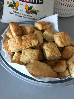 Una foto de Pancitos de queso para el mate