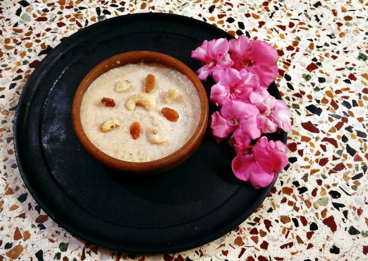 Steps to Make Favorite Sooji payesh