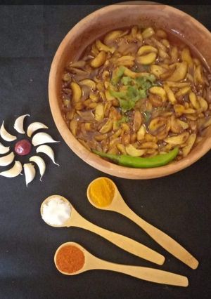 A picture of Garlic gravy.