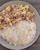 Arroz con filete de atún y huevo