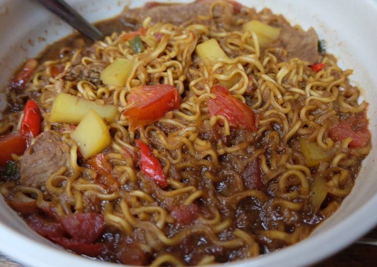 Mie semur daging kuah kental