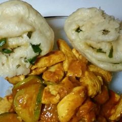A picture of Tibetan Steamed Buns (Tingmos).