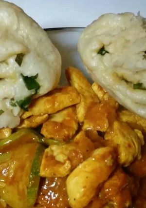 A picture of Tibetan Steamed Buns (Tingmos).