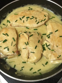 Una foto de Cachopo de pollo en salsa