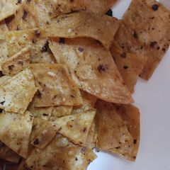 A picture of Papri from leftover roti.